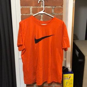Nike Graphic Tee black and orange XL